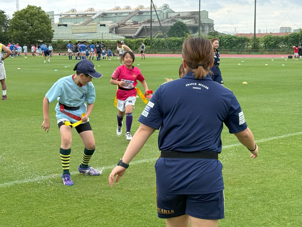 タグ鬼ごっこで走る様子